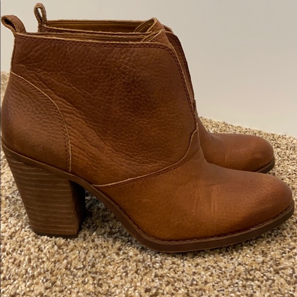 Lucky Toffee Booties - Picture 3 of 7